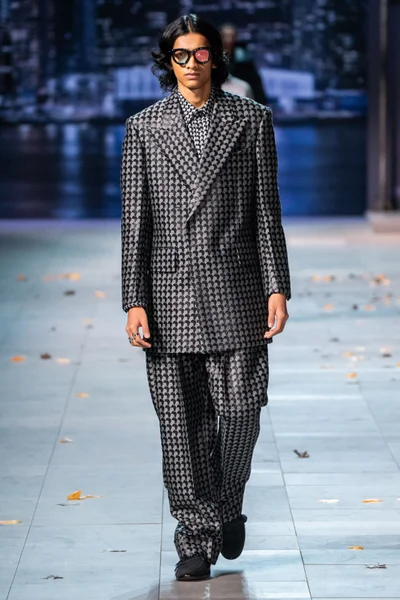 Look 52